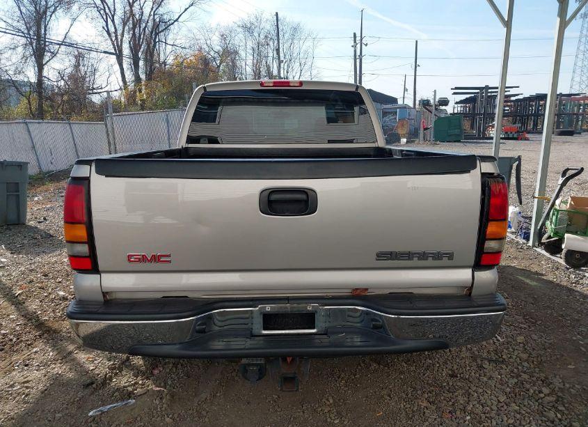 Photo 17 of 2005 Gmc Sierra 1500 SLE (VIN 2GTEC19T551279747)