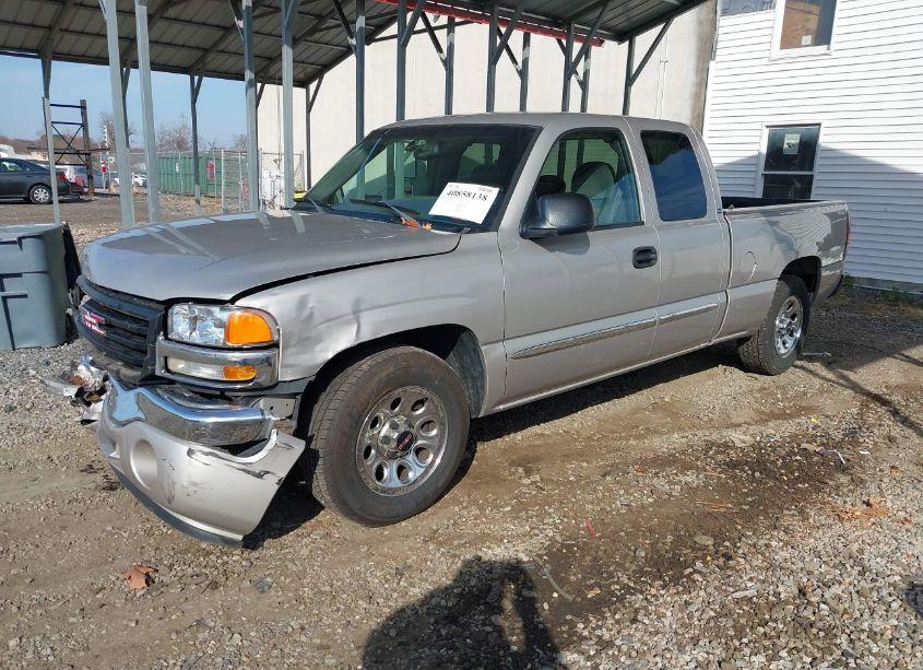 Photo 2 of 2005 Gmc Sierra 1500 SLE (VIN 2GTEC19T551279747)