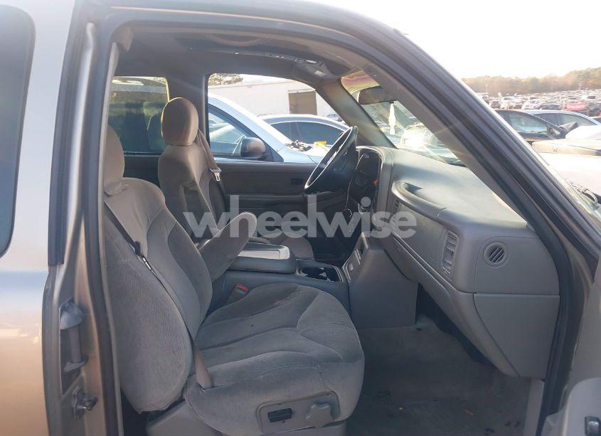 Photo 5 of 2000 Gmc Sierra 1500 SLE (VIN 2GTEC19T5Y1188448)