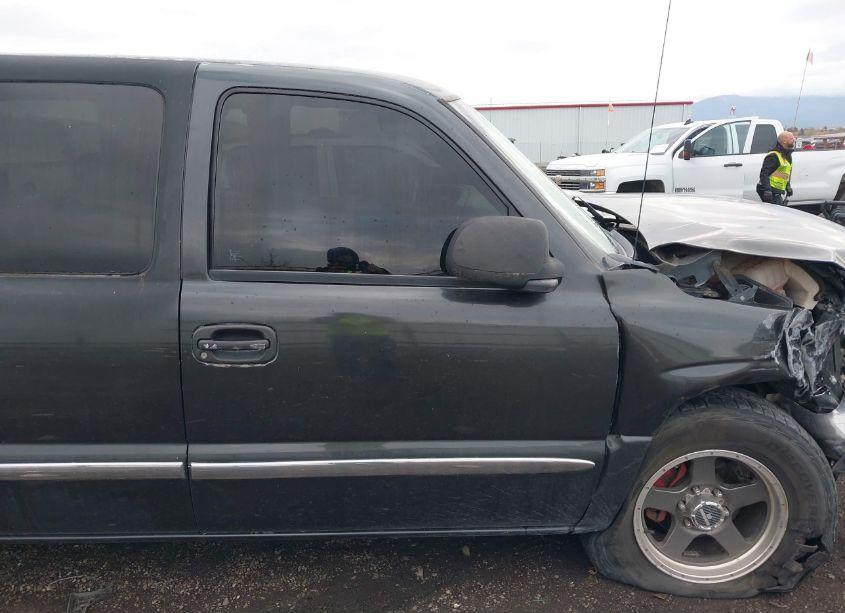 Photo 14 of 2003 Gmc Sierra 1500 SLE (VIN 2GTEC19T731380205)