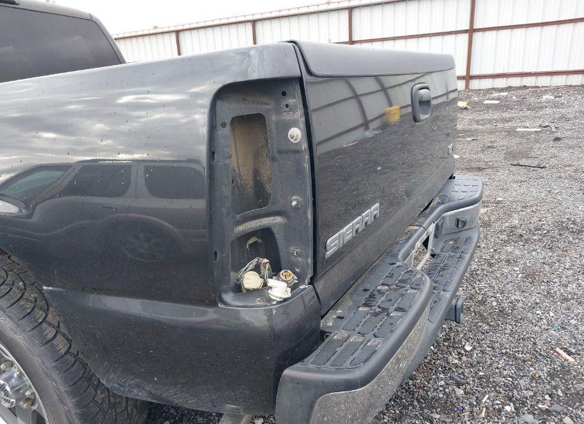 Photo 20 of 2003 Gmc Sierra 1500 SLE (VIN 2GTEC19T731380205)