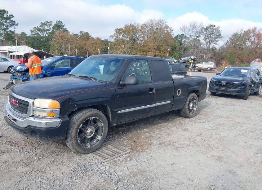 Photo 2 of 2003 Gmc Sierra 1500 SLE (VIN 2GTEC19T831185729)