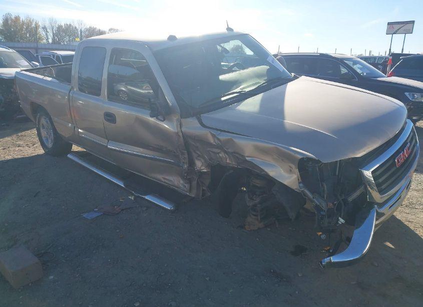 2004 Gmc Sierra 1500 SLE (VIN 2GTEC19T841276629) main photo