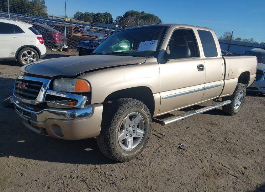 Photo 2 of 2004 Gmc Sierra 1500 SLE (VIN 2GTEC19T841276629)