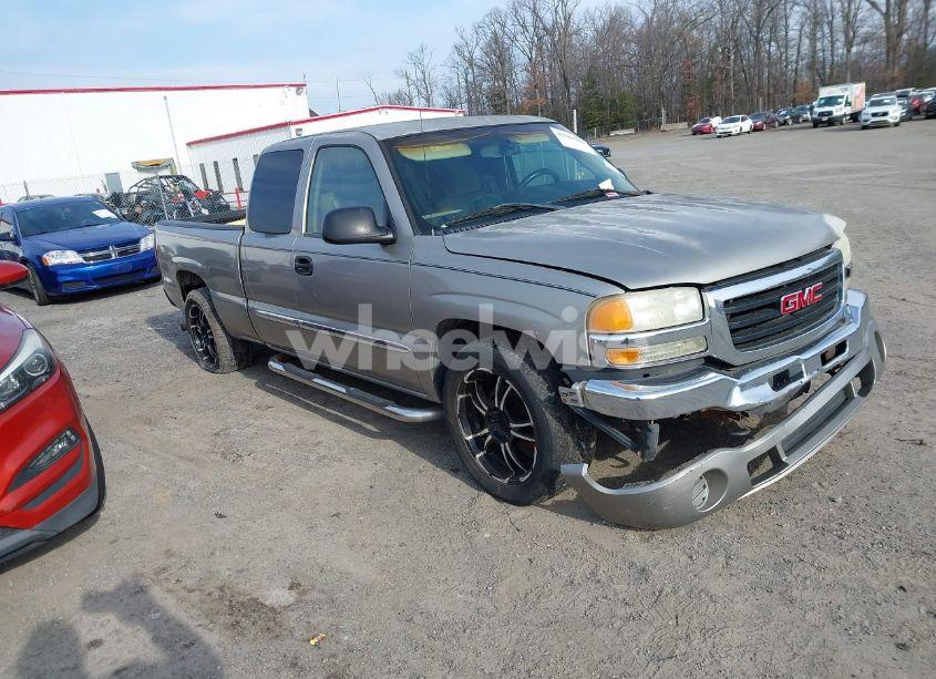 2003 Gmc Sierra 1500 SLE (VIN 2GTEC19V031121587) main photo