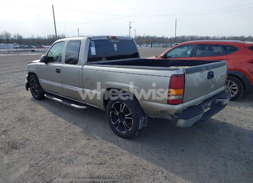 Photo 3 of 2003 Gmc Sierra 1500 SLE (VIN 2GTEC19V031121587)