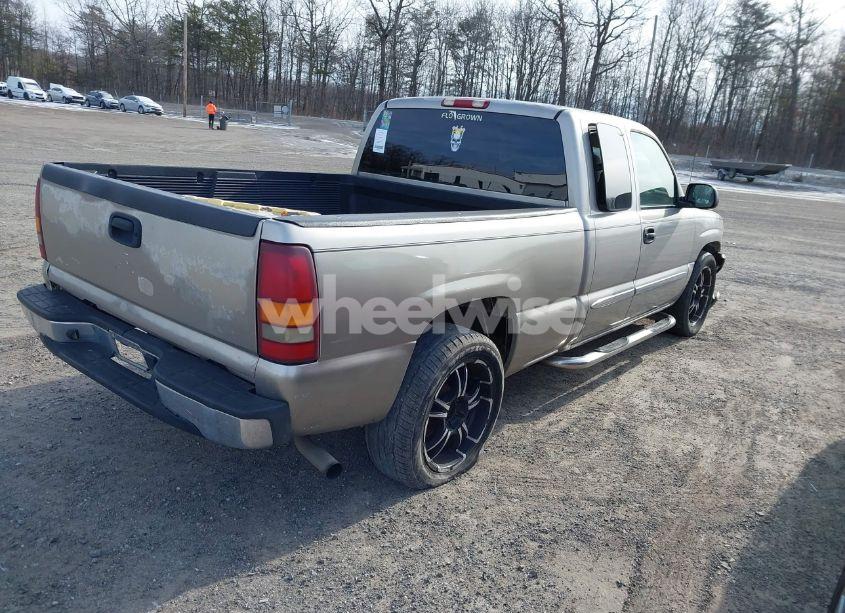 Photo 4 of 2003 Gmc Sierra 1500 SLE (VIN 2GTEC19V031121587)