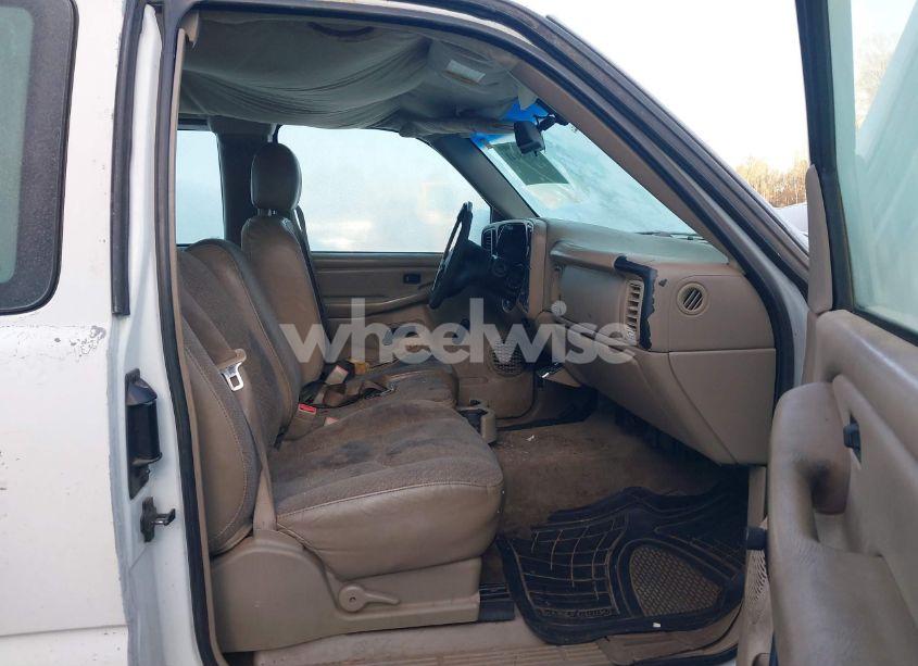 Photo 5 of 2003 Gmc Sierra 1500 (VIN 2GTEC19V131308482)