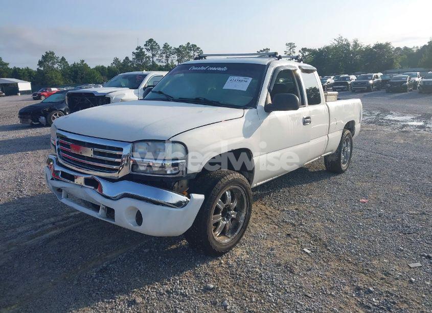 Photo 2 of 2003 Gmc Sierra 1500 (VIN 2GTEC19V331139016)