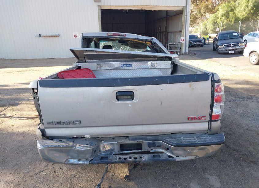 Photo 15 of 2003 Gmc Sierra 1500 SLE (VIN 2GTEC19V431136884)