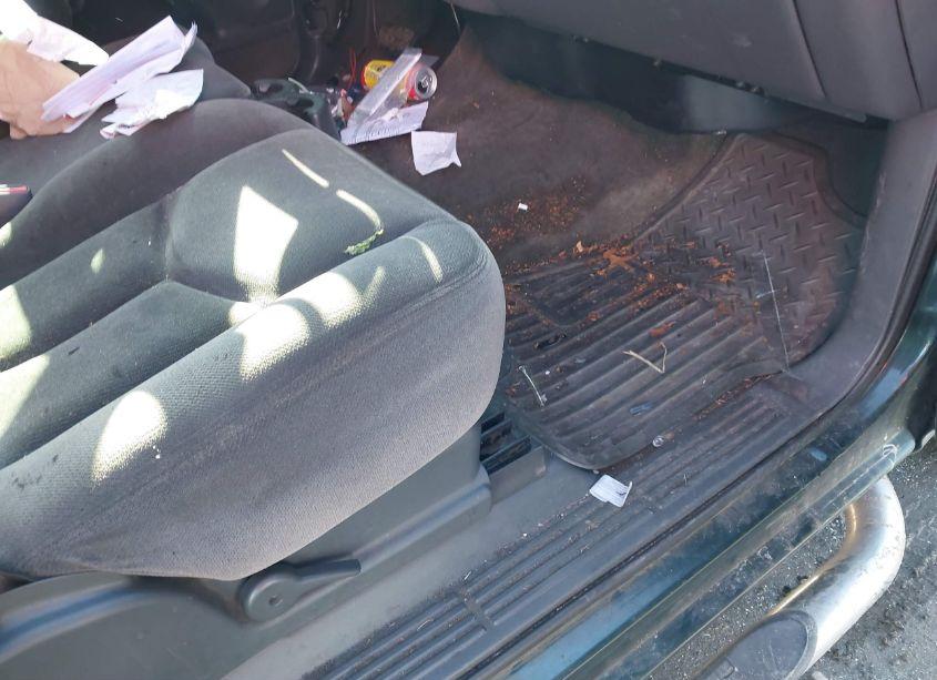 Photo 5 of 2003 Gmc Sierra 1500 SLE (VIN 2GTEC19V631255715)