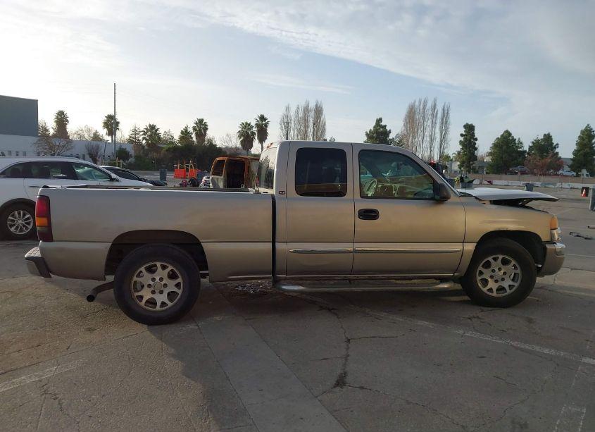 Photo 14 of 2003 Gmc Sierra 1500 SLE (VIN 2GTEC19V831176353)