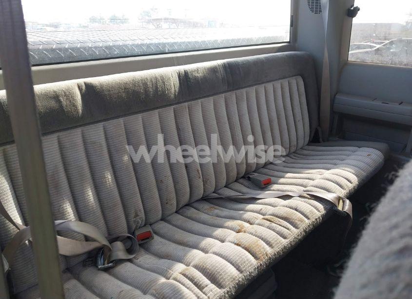 Photo 8 of 1994 Gmc Sierra C1500 (VIN 2GTEC19Z7R1589571)