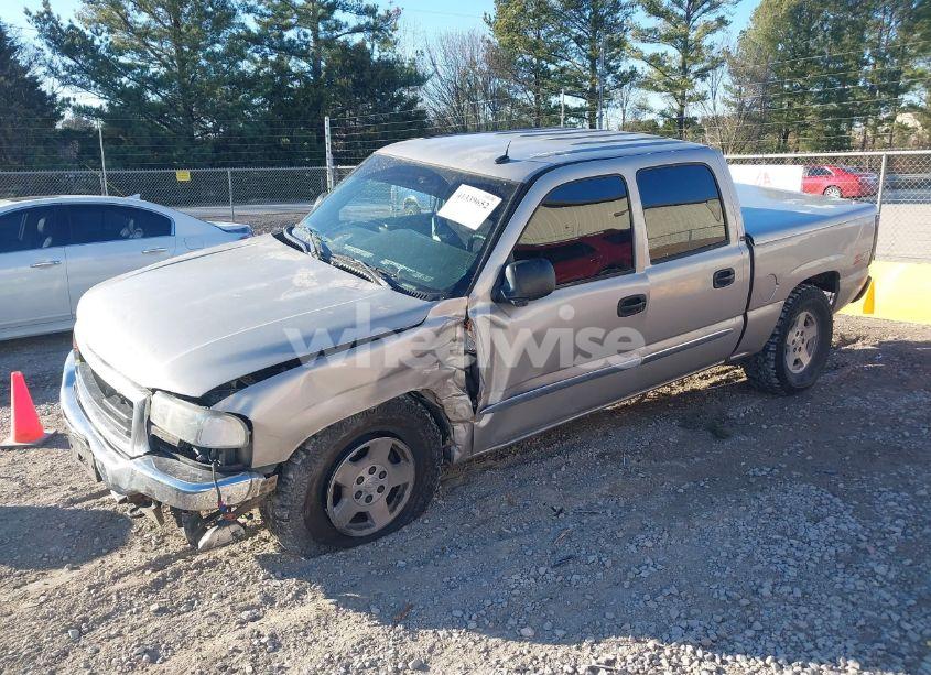 Photo 2 of 2005 Gmc Sierra 1500 SLE (VIN 2GTEK13T351150045)