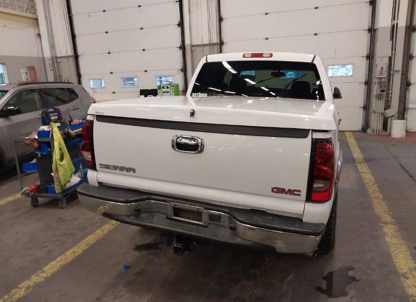 Photo 16 of 2005 Gmc Sierra 1500 SLE (VIN 2GTEK13T551224176)
