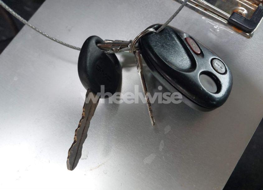 Photo 11 of 2004 Gmc Sierra 1500 SLE (VIN 2GTEK13T841372062)