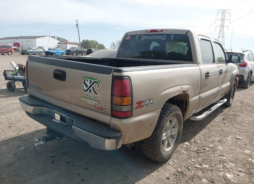 Photo 4 of 2005 Gmc Sierra 1500 SLE/SLT (VIN 2GTEK13TX51388992)