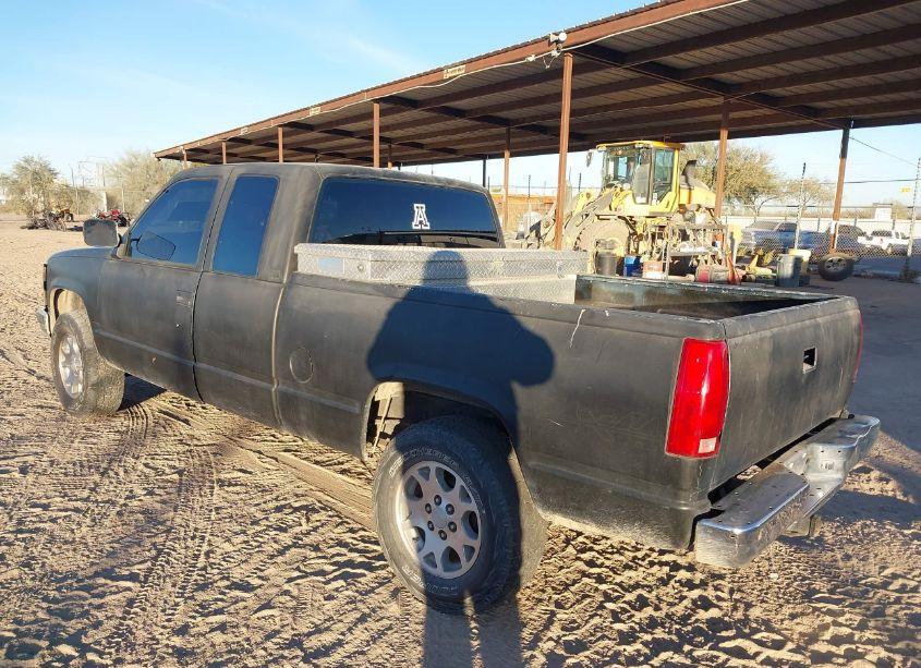 Photo 3 of 1992 Gmc Sierra K1500 (VIN 2GTEK19K3N1515726)