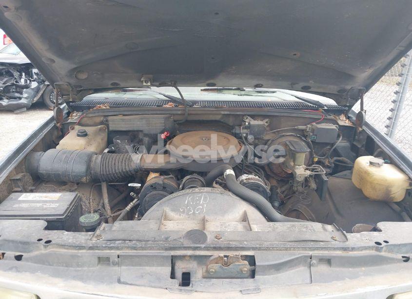 Photo 10 of 1991 Gmc Sierra K1500 (VIN 2GTEK19K4M1552847)