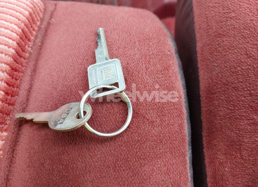 Photo 11 of 1994 Gmc Sierra K1500 (VIN 2GTEK19K4R1548045)