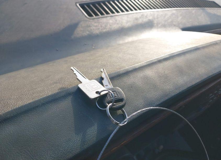 Photo 11 of 1990 Gmc Sierra K1500 (VIN 2GTEK19K5L1558378)