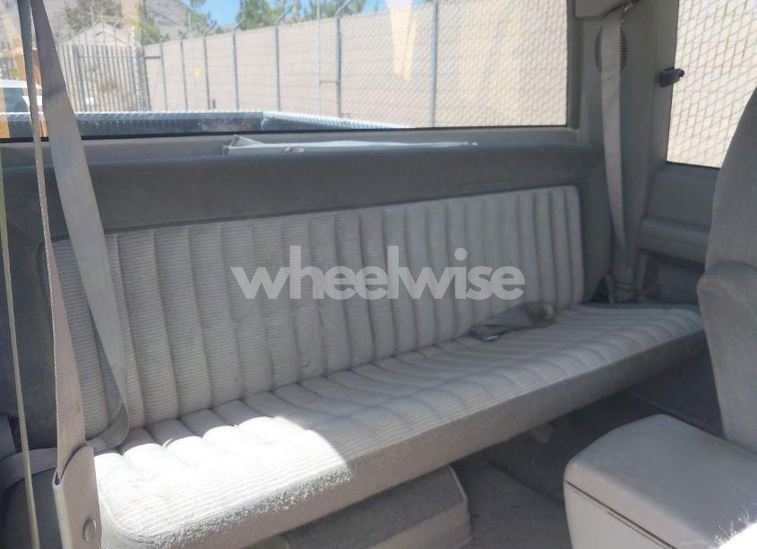 Photo 8 of 1994 Gmc Sierra K1500 (VIN 2GTEK19K9R1548669)