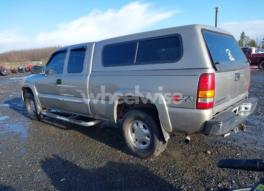Photo 3 of 2003 Gmc Sierra 1500 SLE (VIN 2GTEK19T631100244)