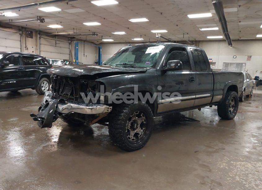 Photo 2 of 2004 Gmc Sierra 1500 SLE (VIN 2GTEK19T741320347)