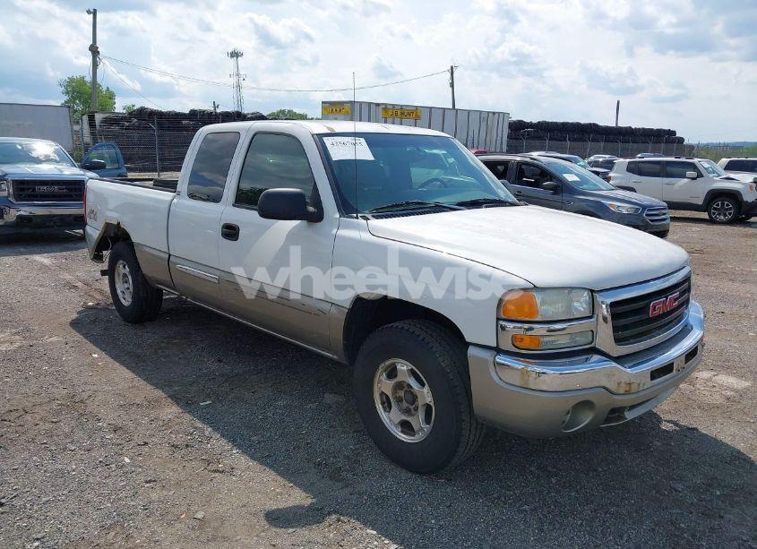 2003 Gmc Sierra 1500 SLE (VIN 2GTEK19TX31166361) main photo