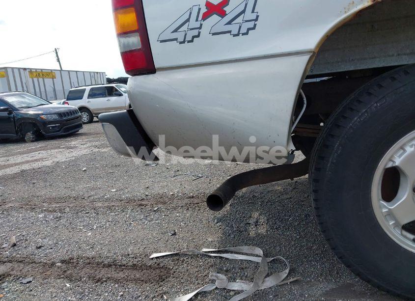 Photo 6 of 2003 Gmc Sierra 1500 SLE (VIN 2GTEK19TX31166361)