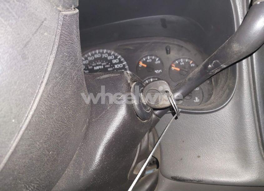 Photo 11 of 2003 Gmc Sierra 1500 SLE (VIN 2GTEK19TX31355916)