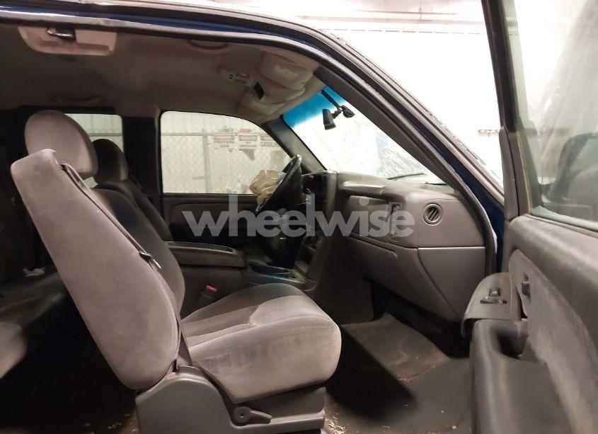 Photo 5 of 2003 Gmc Sierra 1500 SLE (VIN 2GTEK19TX31355916)