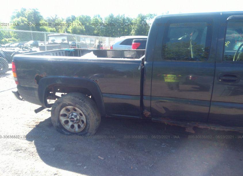 Photo 6 of 2005 Gmc Sierra 1500 WORK TRUCK (VIN 2GTEK19V651339832)