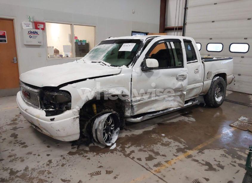 Photo 2 of 2005 Gmc Sierra 1500 DENALI (VIN 2GTEK63N851366908)