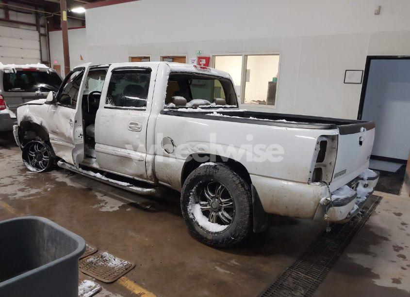 Photo 3 of 2005 Gmc Sierra 1500 DENALI (VIN 2GTEK63N851366908)