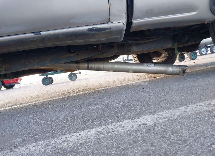 Photo 6 of 2001 Gmc Sierra 1500 C3 (VIN 2GTEK69U711312184)