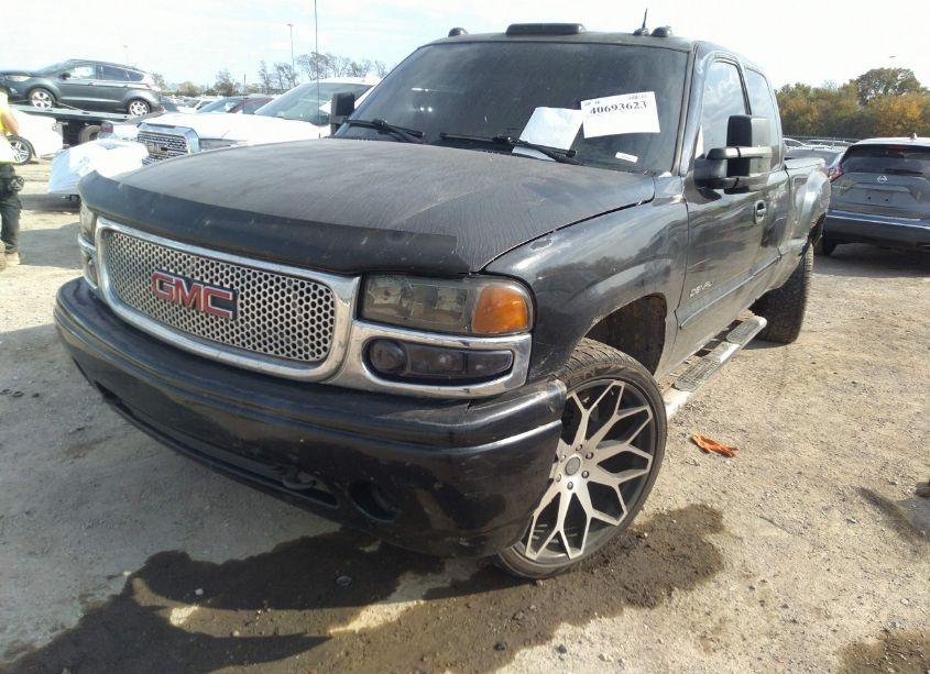 Photo 2 of 2002 Gmc Sierra 1500 DENALI (VIN 2GTFK69U221372489)