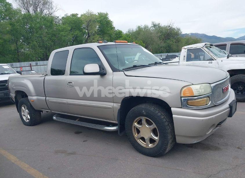 Photo 12 of 2004 Gmc Sierra 1500 DENALI (VIN 2GTFK69U741354475)
