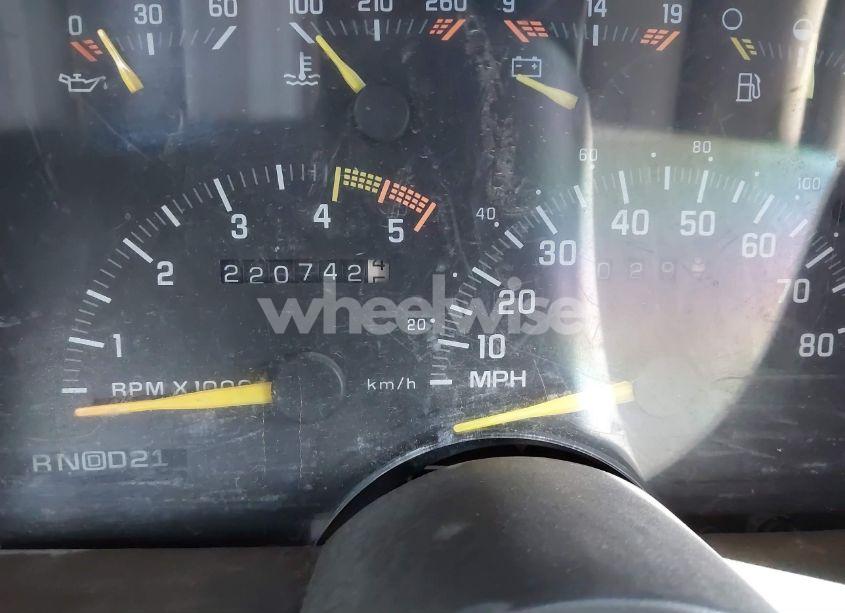 Photo 16 of 1992 Gmc Sierra C2500 (VIN 2GTGC29N9N1539342)