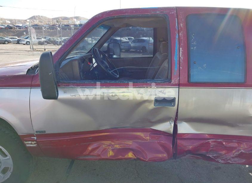 Photo 6 of 1992 Gmc Sierra C2500 (VIN 2GTGC29N9N1539342)