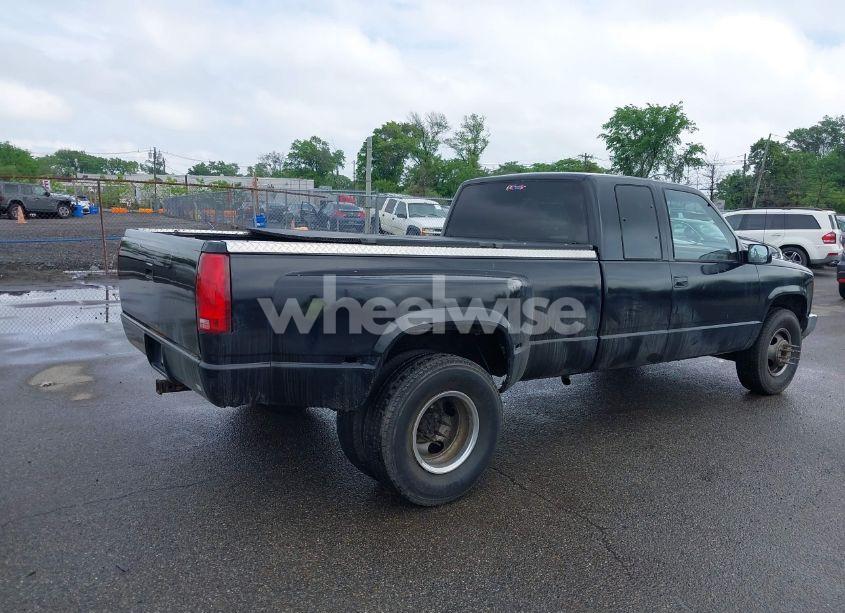 Photo 4 of 1990 Gmc Sierra C3500 (VIN 2GTHC39N2L1565935)
