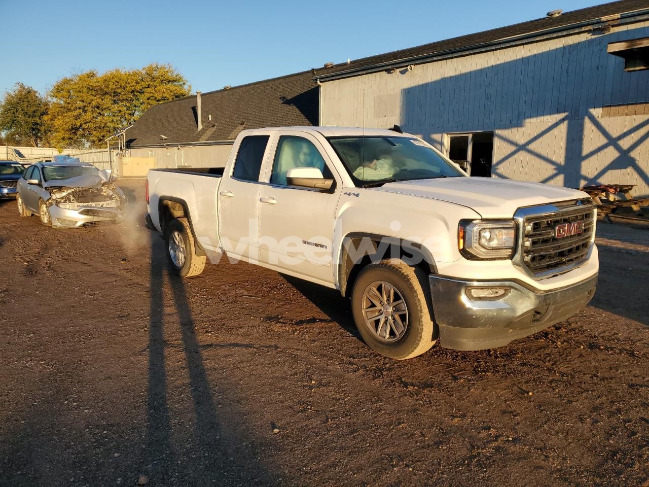 Photo 4 of 2019 GMC SIERRA LIMITED K1500 SLE (VIN 2GTV2MEC0K1199729)