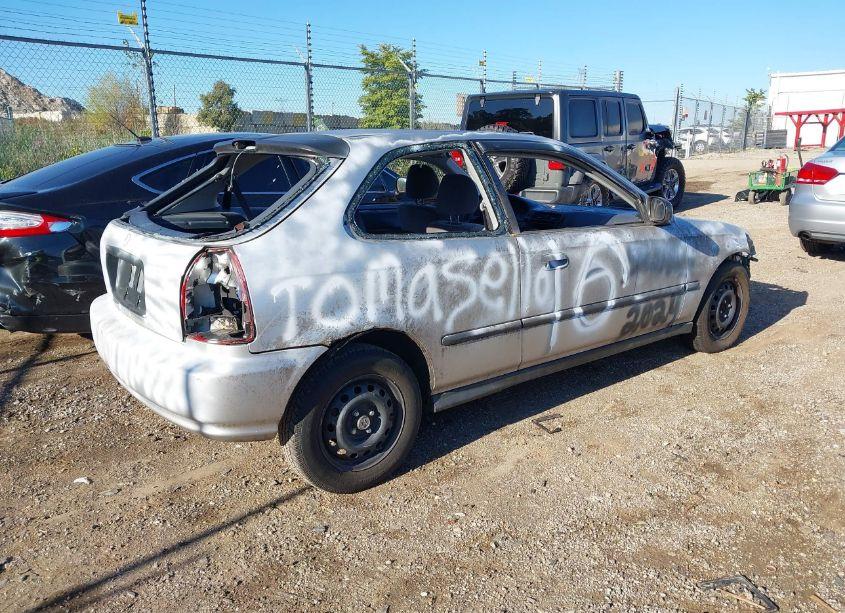 Photo 4 of 2000 Honda Civic CX (VIN 2HGEJ6422YH103883)