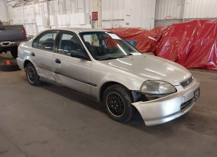 1998 Honda Civic DX (VIN 2HGEJ652XWH557133) main photo