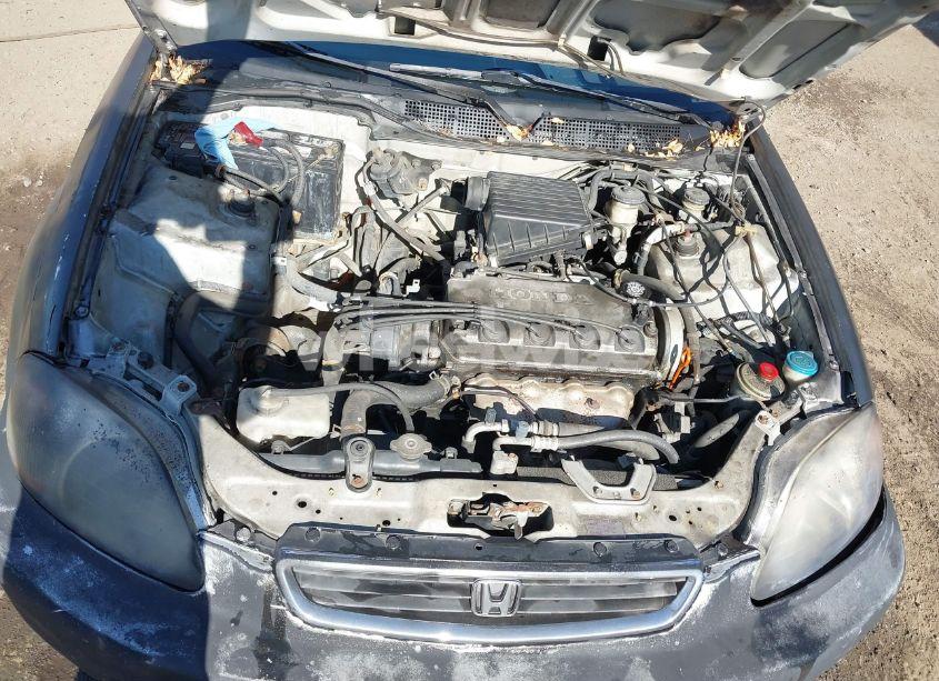 Photo 10 of 1998 Honda Civic LX (VIN 2HGEJ6573WH557874)