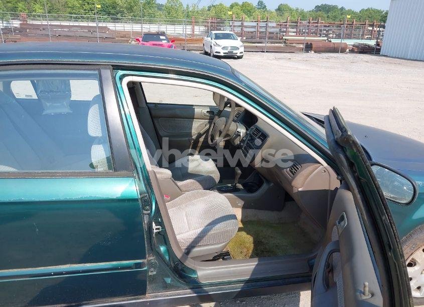 Photo 5 of 2000 Honda Civic VALUE PACKAGE (VIN 2HGEJ6613YH526718)