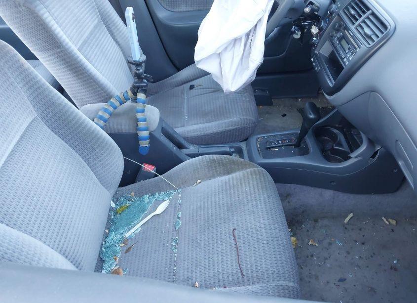 Photo 5 of 2000 Honda Civic VALUE PACKAGE (VIN 2HGEJ6617YH575582)