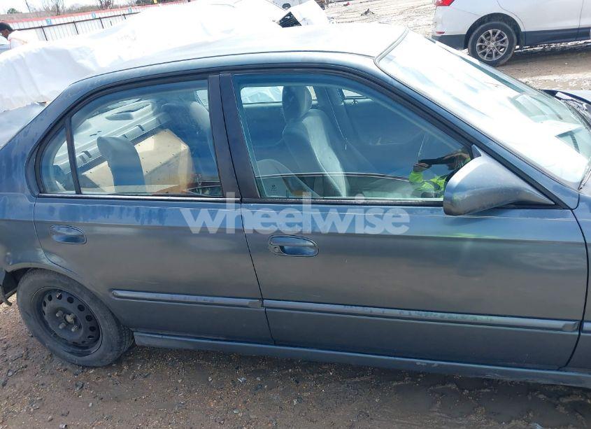 Photo 14 of 1998 Honda Civic DX (VIN 2HGEJ6621WH621140)