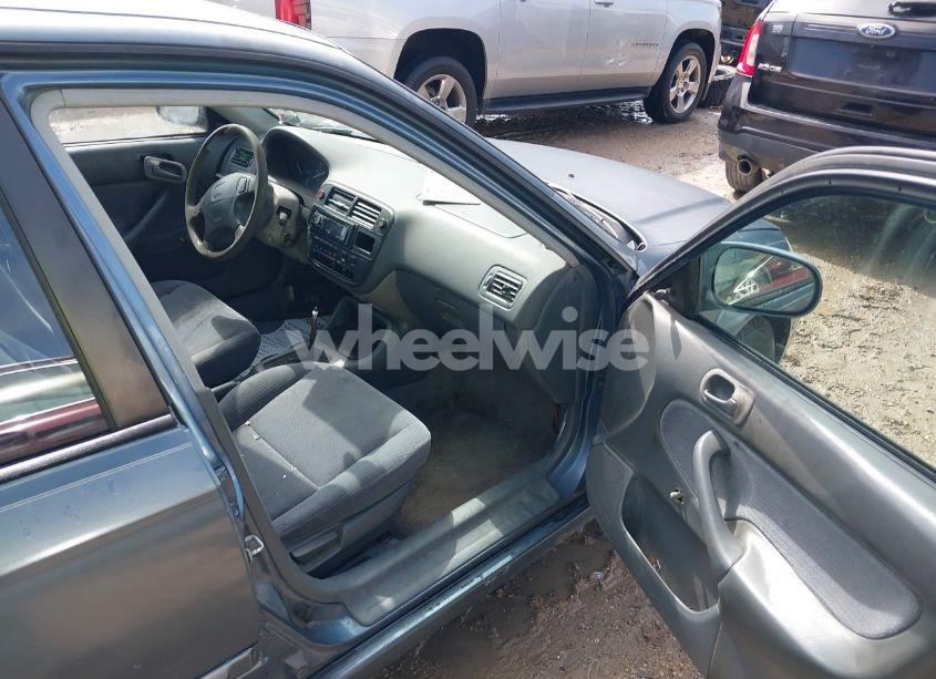 Photo 5 of 1998 Honda Civic DX (VIN 2HGEJ6621WH621140)