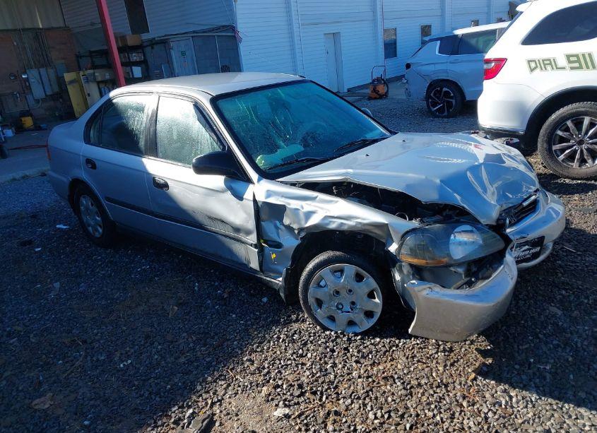 1998 Honda Civic DX (VIN 2HGEJ6625WH579068) main photo